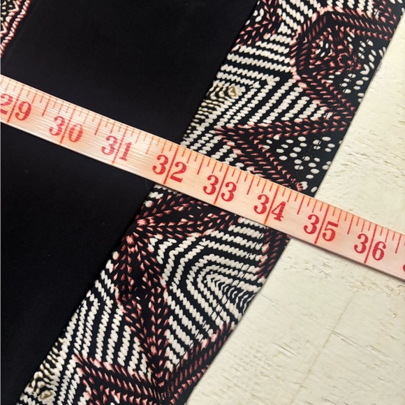 BCBG Maxazria Dress Sleeveless Mini Geometric Kaleidoscope Size Medium 8-10 New - Picture 5 of 8